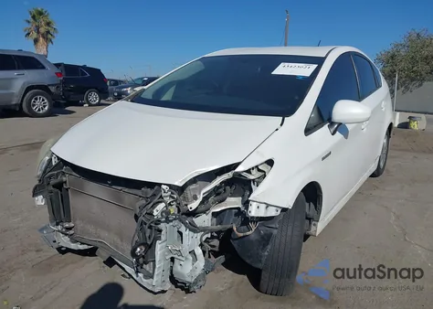 2011 Toyota Prius Three z USA, uszkodzony, nr VIN JTDKN3DU6B5335018